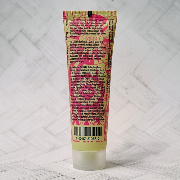 10 for $25 🦋 AMIKA | Smooth Over Frizz Fighting Treatment - Picture 3 of 3